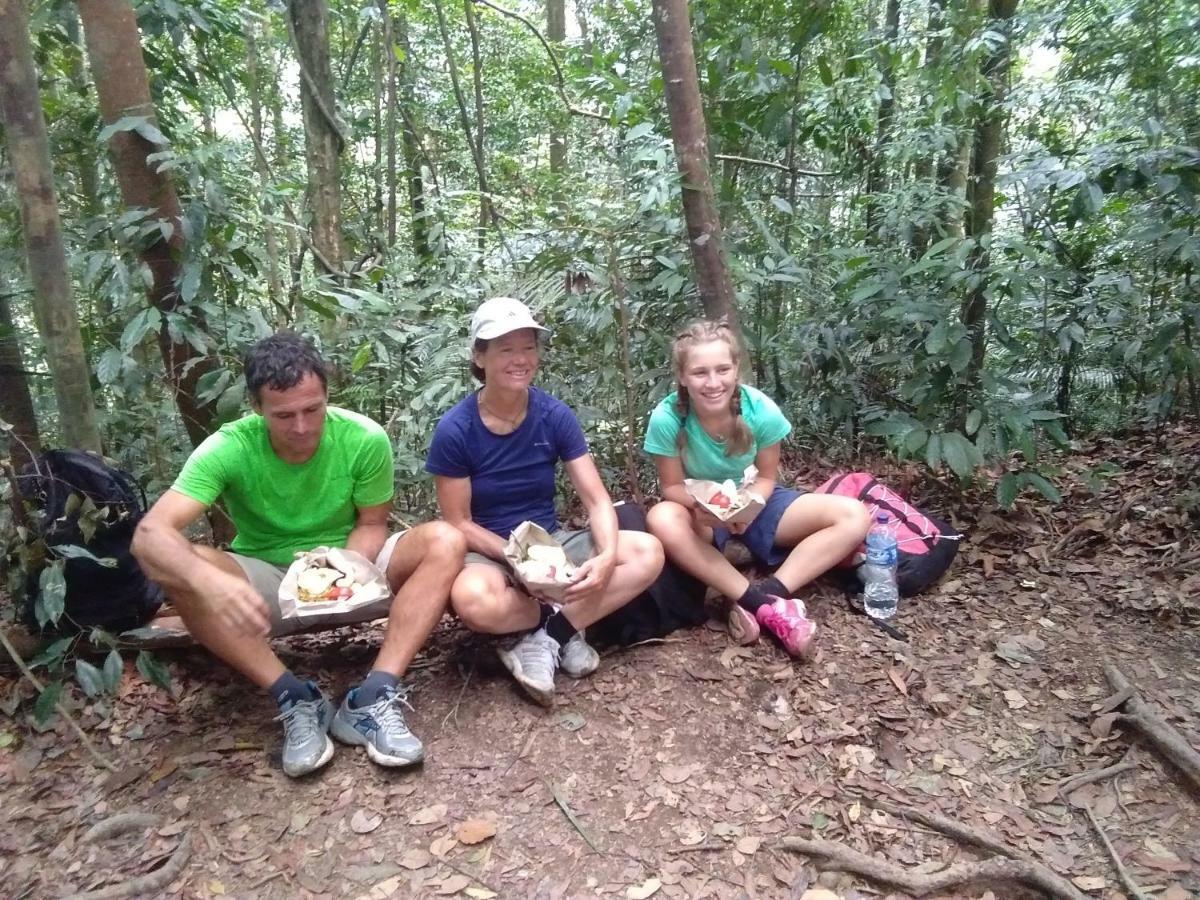 Landak River Guest House Only Trekking With Us Bukit Lawang Extérieur photo