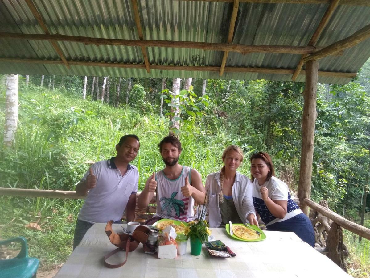 Landak River Guest House Only Trekking With Us Bukit Lawang Extérieur photo