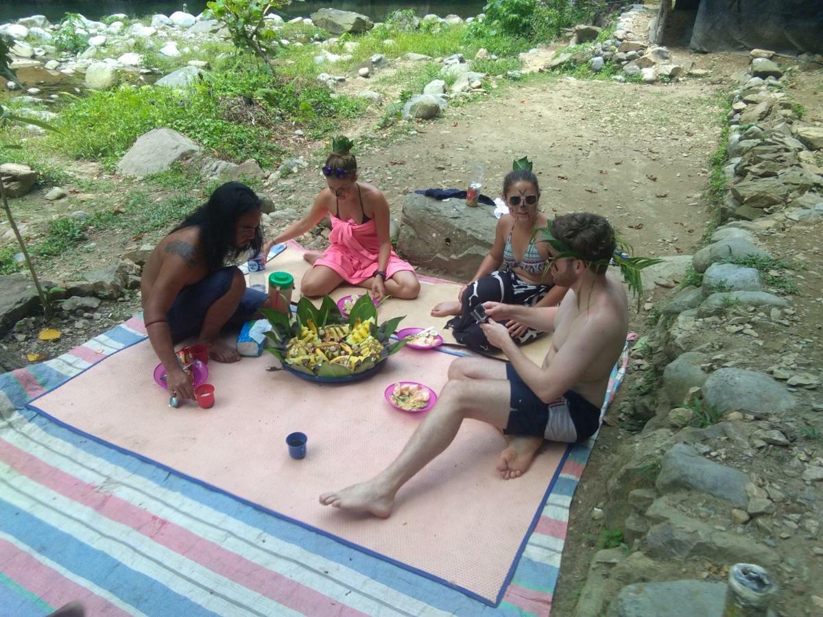 Landak River Guest House Only Trekking With Us Bukit Lawang Extérieur photo